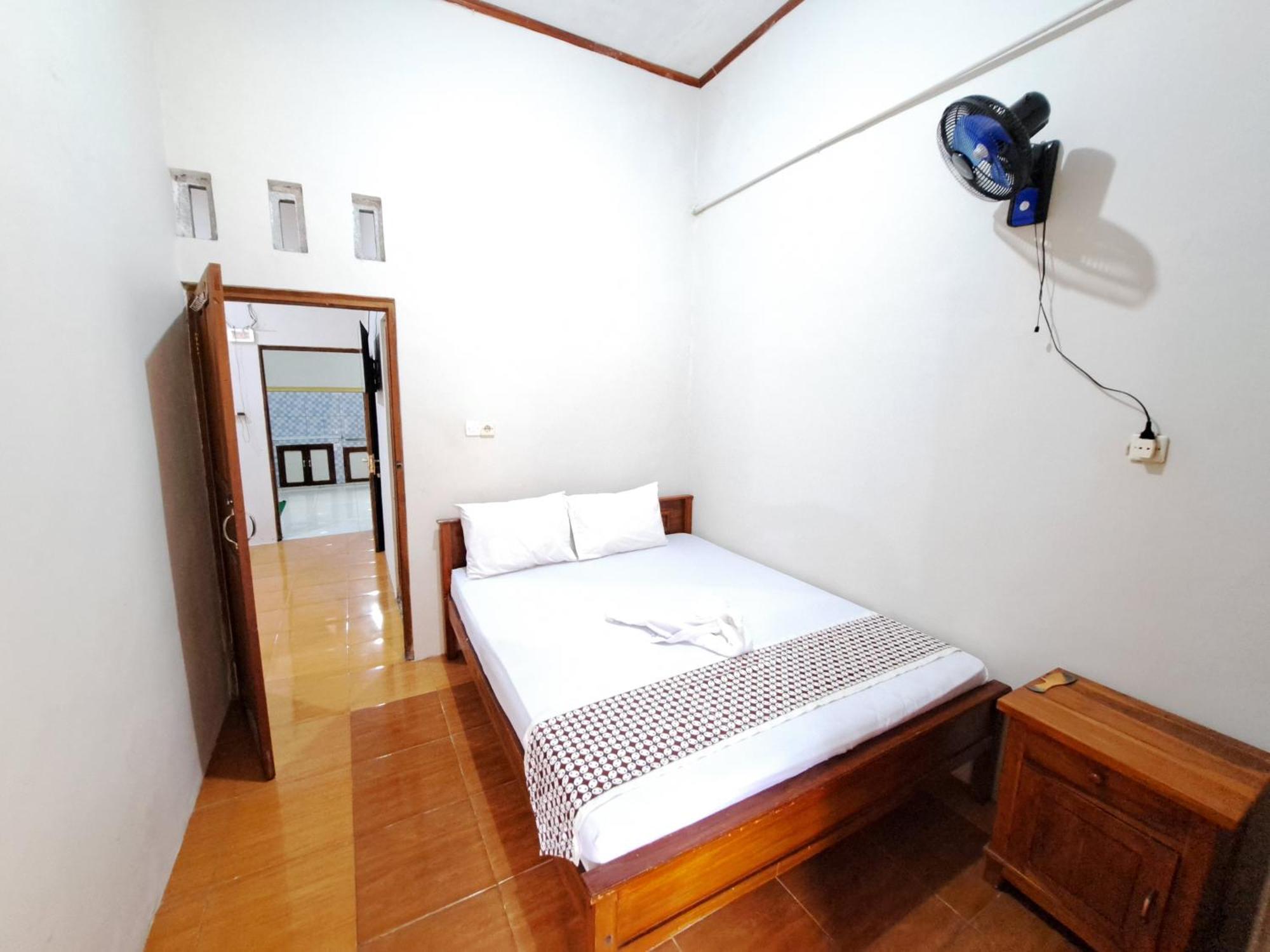 Romadhoni Homestay มาเกอลัง ห้อง รูปภาพ