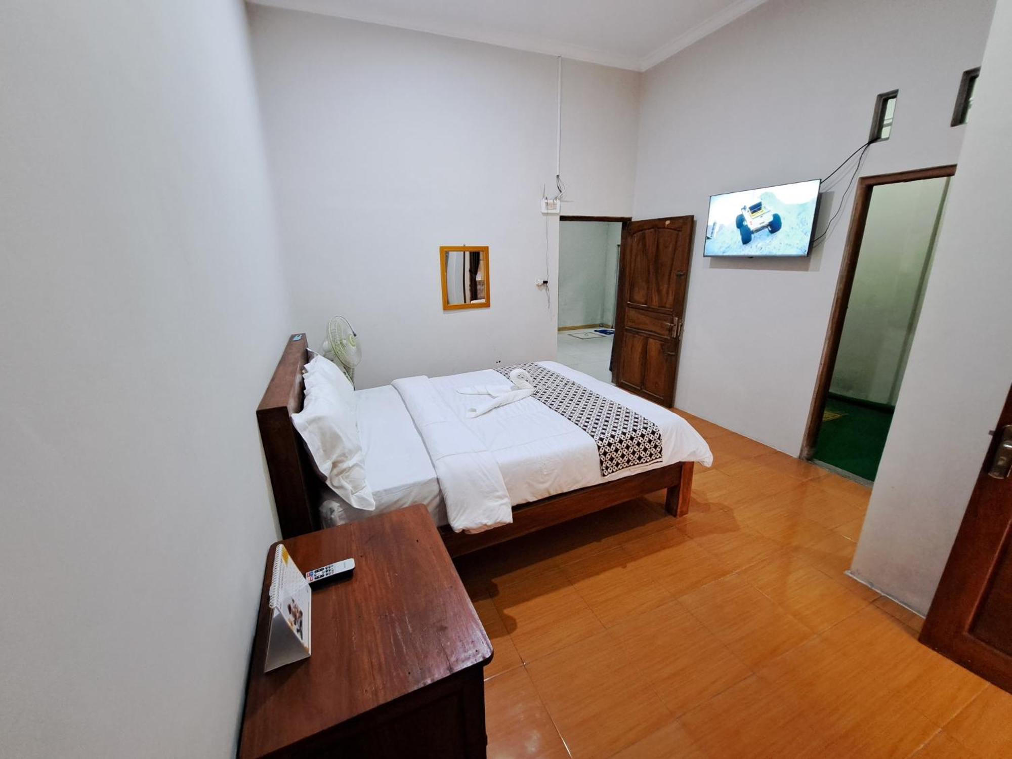 Romadhoni Homestay มาเกอลัง ห้อง รูปภาพ